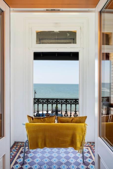 Stylish Beachfront Apartment, Sweeping Ocean Views And Luxury Touches Herne Bay Bagian luar foto