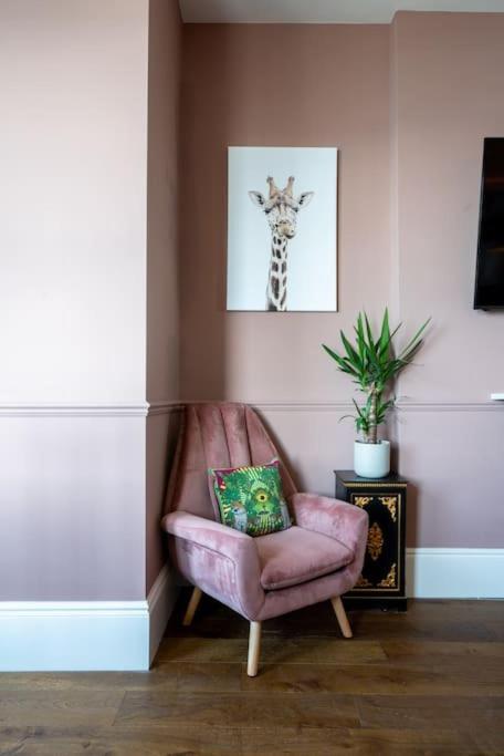 Stylish Beachfront Apartment, Sweeping Ocean Views And Luxury Touches Herne Bay Bagian luar foto