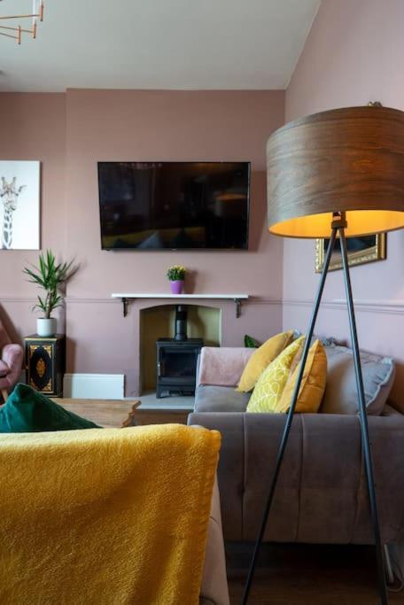 Stylish Beachfront Apartment, Sweeping Ocean Views And Luxury Touches Herne Bay Bagian luar foto