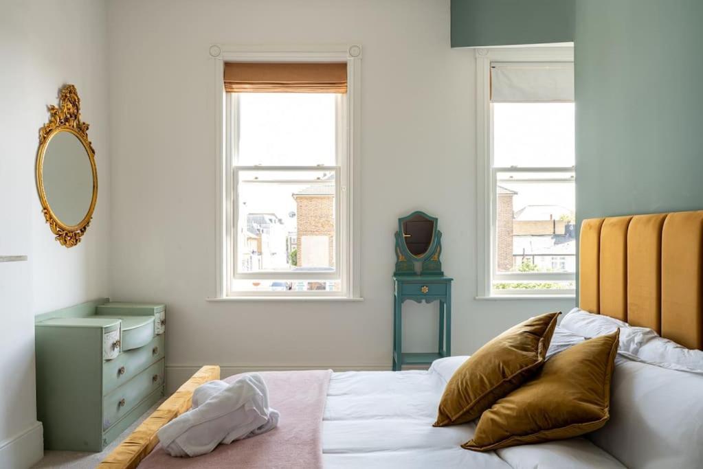 Stylish Beachfront Apartment, Sweeping Ocean Views And Luxury Touches Herne Bay Bagian luar foto