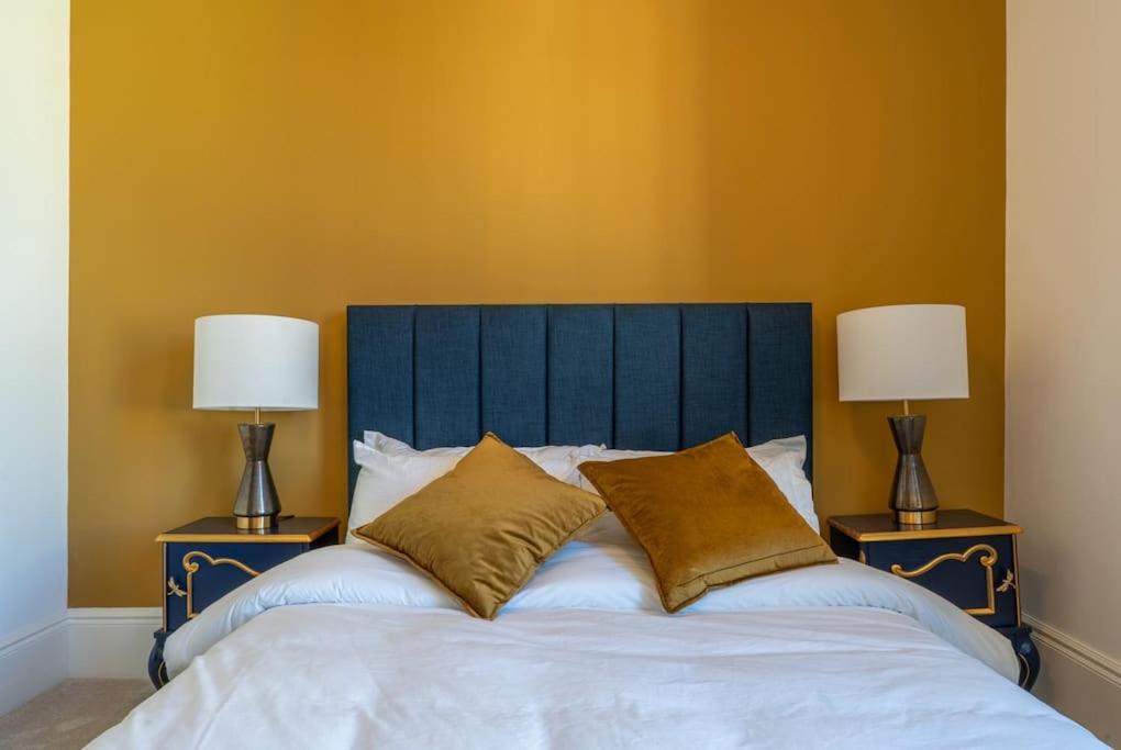 Stylish Beachfront Apartment, Sweeping Ocean Views And Luxury Touches Herne Bay Bagian luar foto