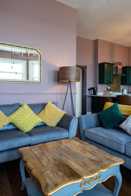 Stylish Beachfront Apartment, Sweeping Ocean Views And Luxury Touches Herne Bay Bagian luar foto