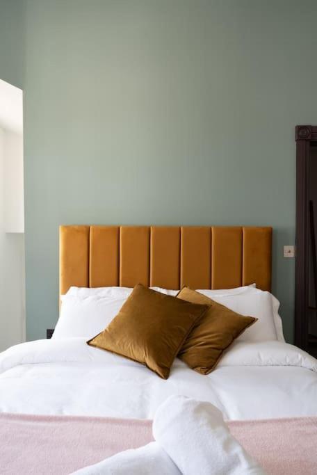 Stylish Beachfront Apartment, Sweeping Ocean Views And Luxury Touches Herne Bay Bagian luar foto